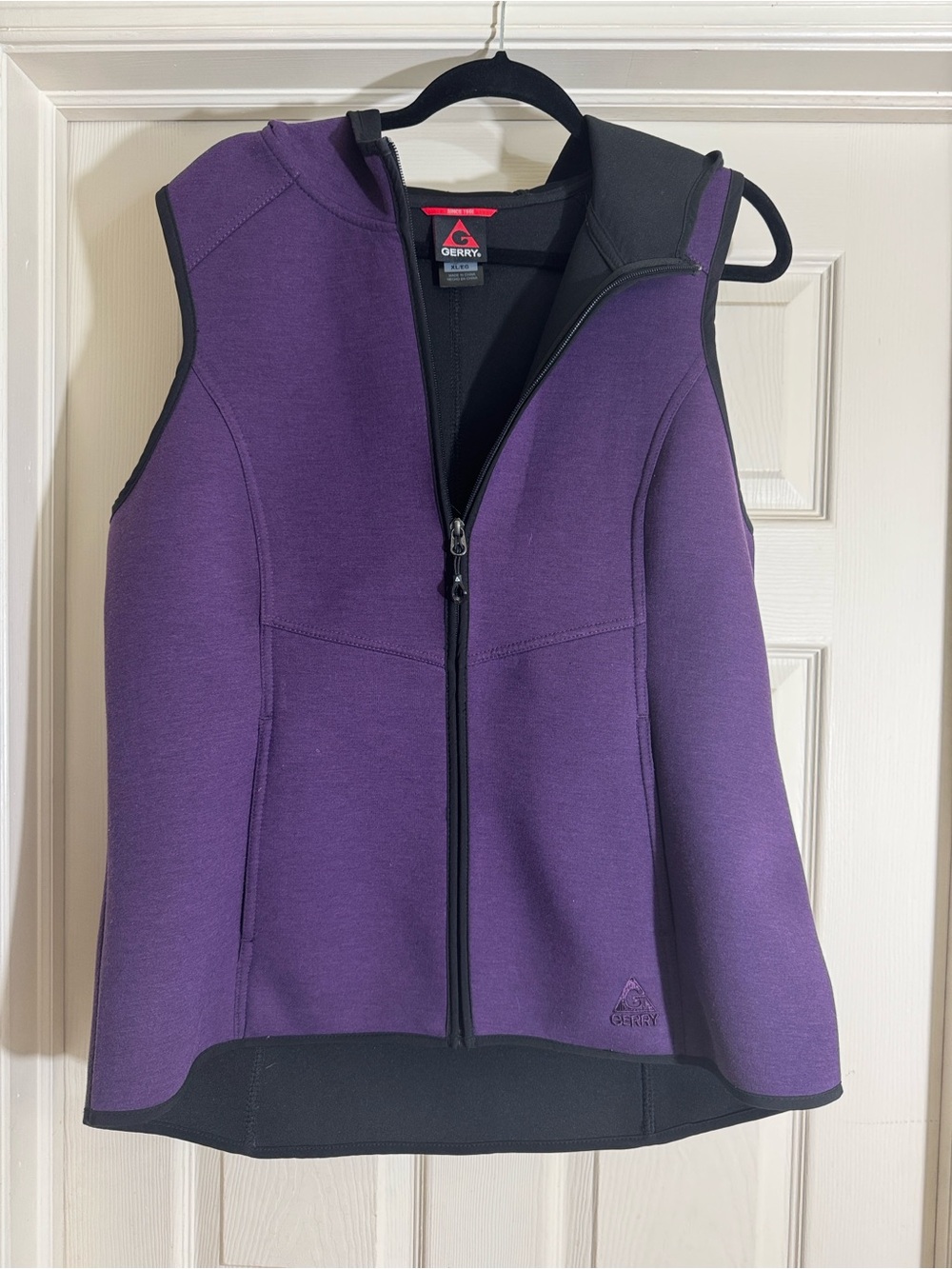 Gerry Active Wear Women’s Zip-Up Vest Size XL Purple Color With Pockets